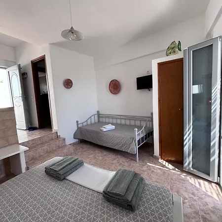Aparthotel The Anafians 3*