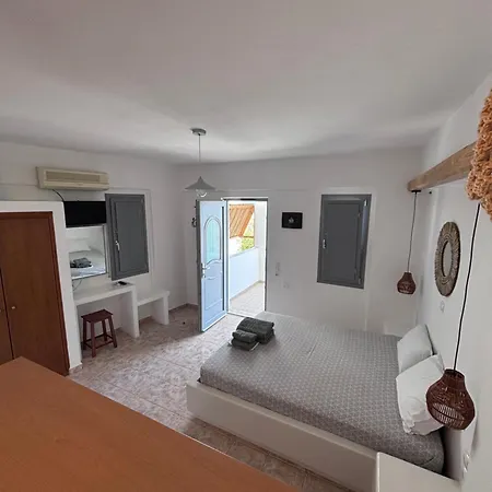 Aparthotel The Anafians 3*