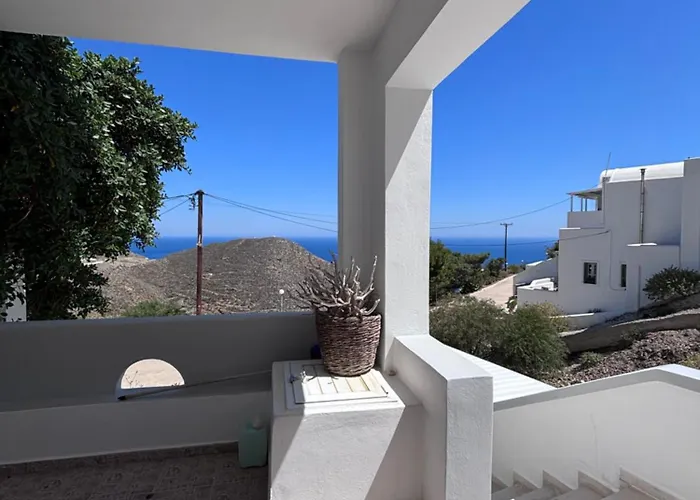 The Anafians 4* Anafi