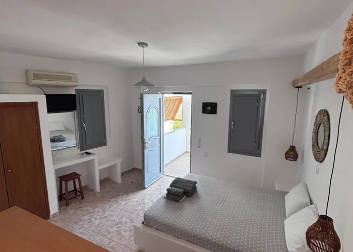 Aparthotel The Anafians 4*