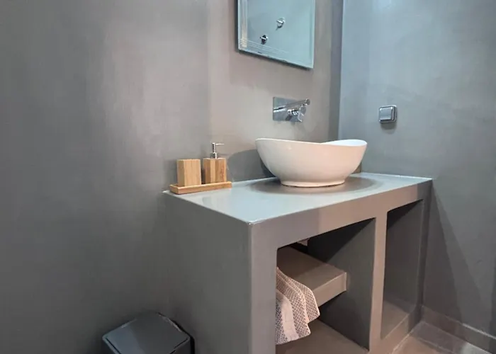 The Anafians 4* Anafi